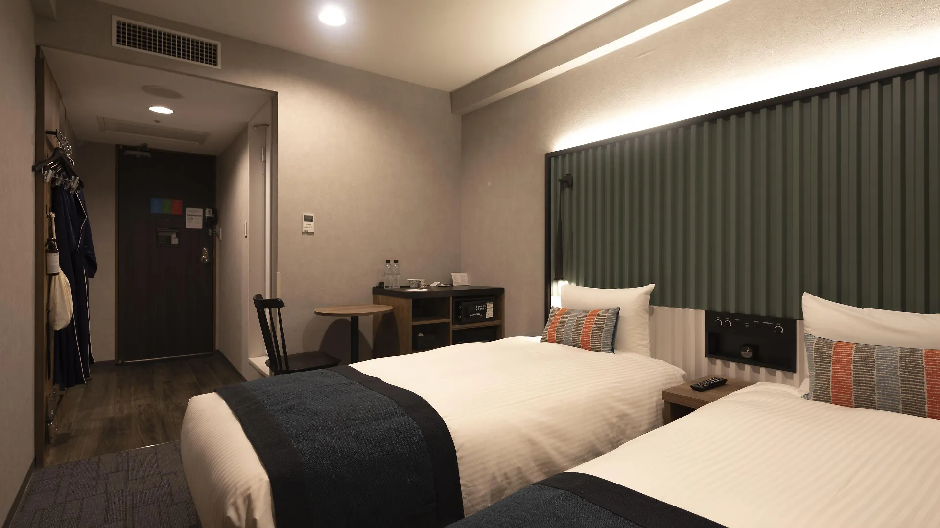 The Knot Tokyo Shinjuku Hotel 3*,  Japão